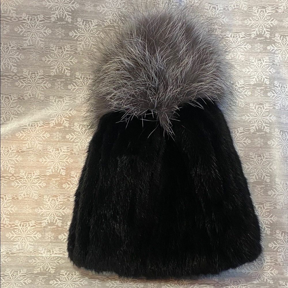 Luxurious Black Hat with Gray Pom